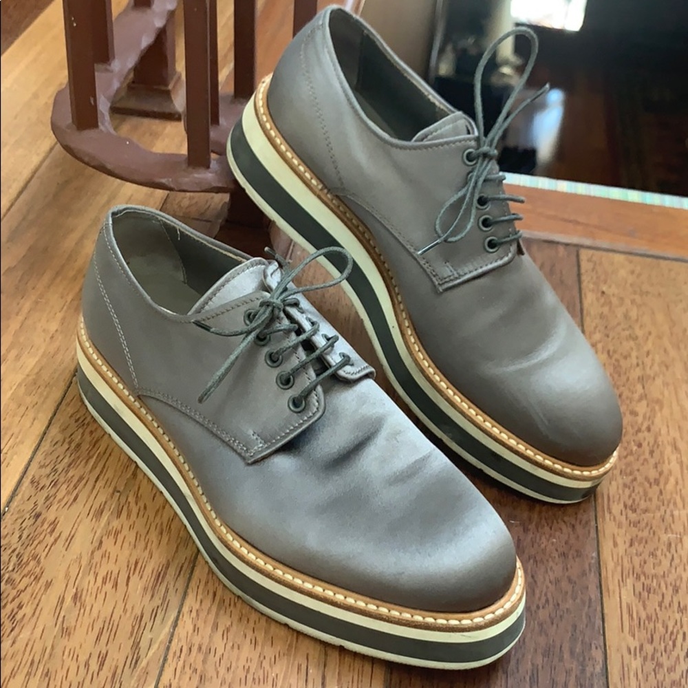 Vince | Satin Platform Sneakers Gray White 36.5